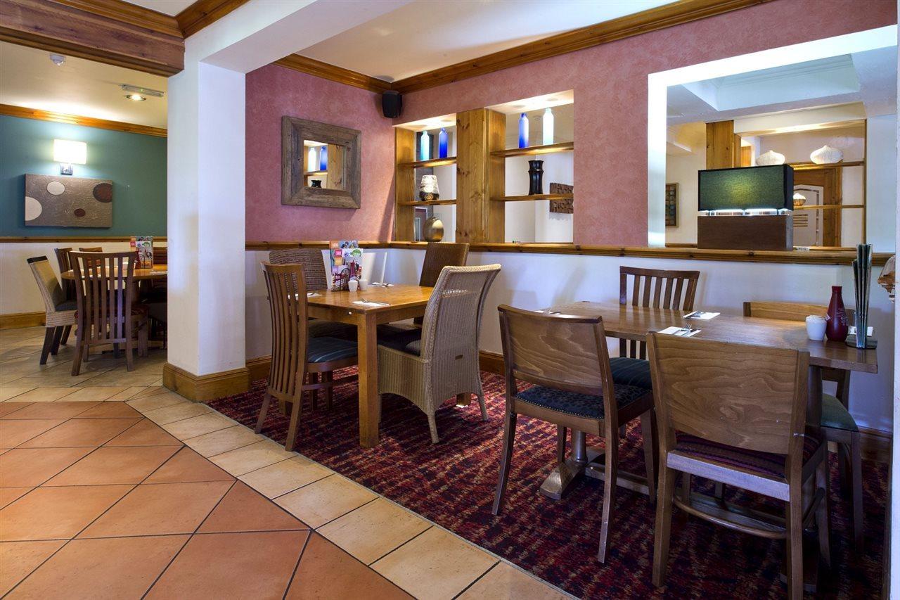 Premier Inn Bristol South ภายนอก รูปภาพ